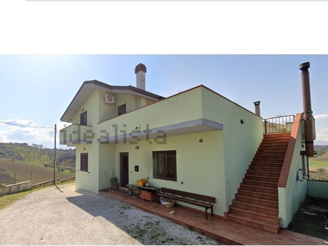 Casa in vendita a Pianella, Abruzzo