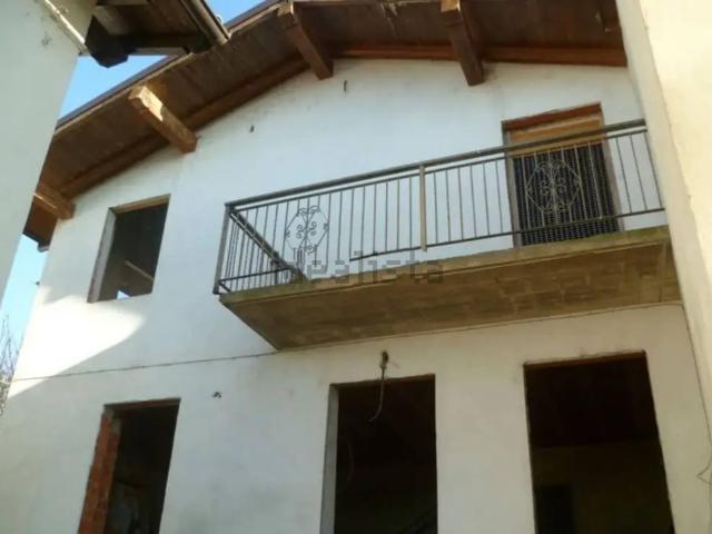 Casa in vendita a Montebello Della Battaglia, Lombardia
