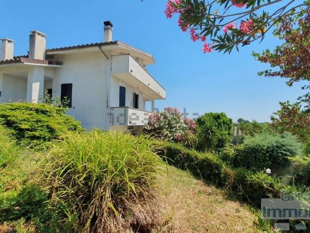 Casa in vendita a Marche, Pesaro E Urbino