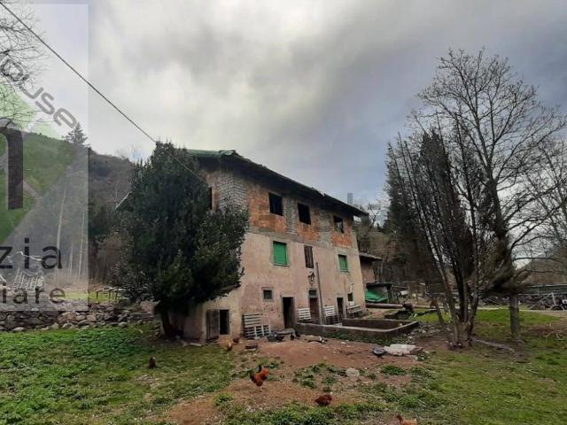 Casa in vendita a Comunità delle Giudicarie, Cimego