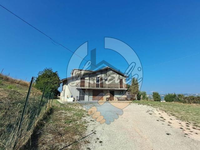 Casa in vendita a Marche, Fermo