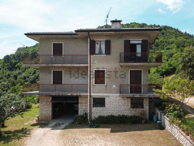 Casa in vendita a Negrar, Veneto