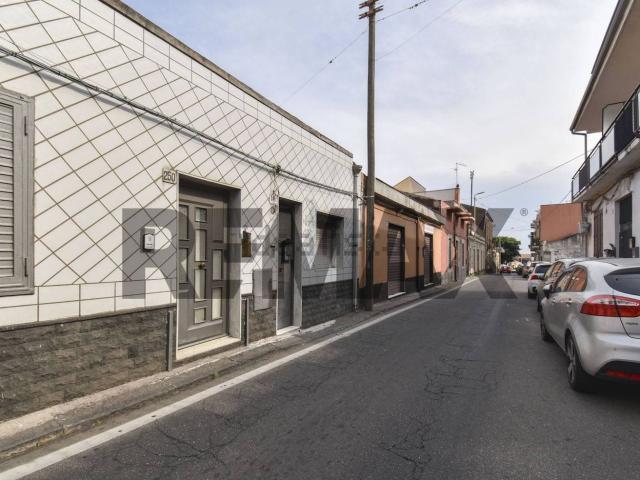 Casa in vendita a Picanello-Ognina-Barriera-Canalicchio, Catania