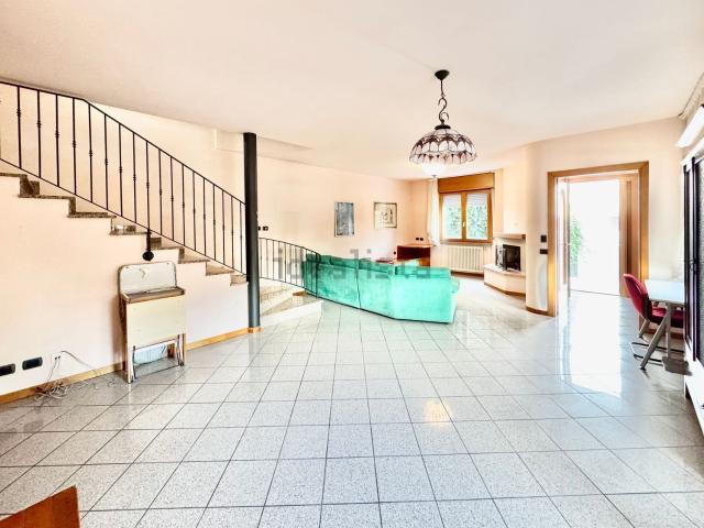 Casa in vendita a Viserba Monte, Rimini