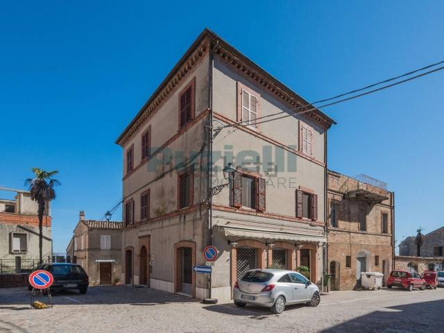 Casa in vendita a Marche, Fermo