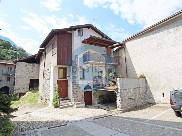Casa in vendita a Comunità montana della valle Camonica, Niardo