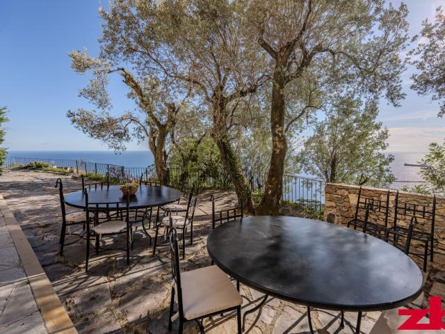 Casa in vendita a Sant'Ilario, Genova