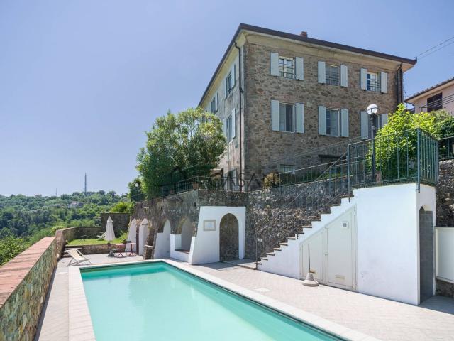 Casa in vendita a Camaiore, Toscana