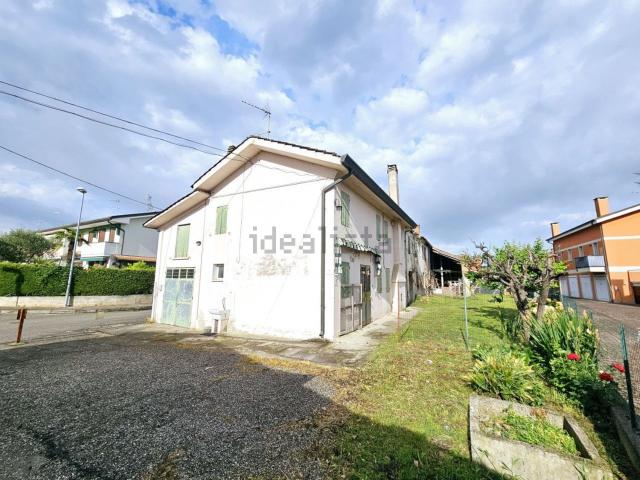 Casa in vendita a Granze, Veneto