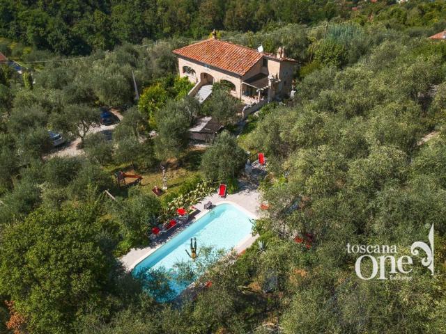 Casa in vendita a Camaiore, Toscana