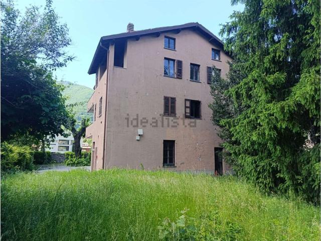 Casa in vendita a Caserta, Valmadrera