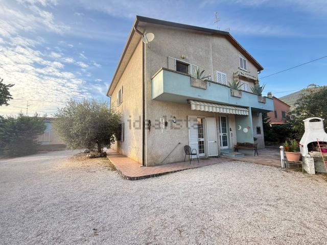 Casa in vendita a Rivotorto, Assisi
