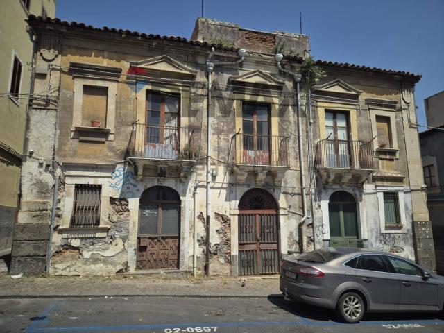 Casa in vendita a Centro storico, Catania