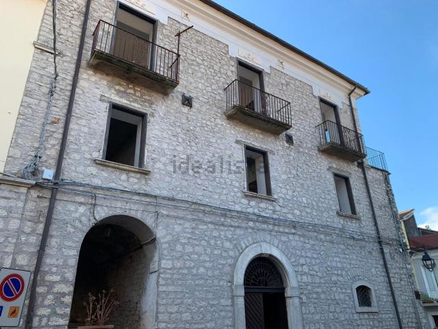 Casa in vendita a Monteroduni, Molise