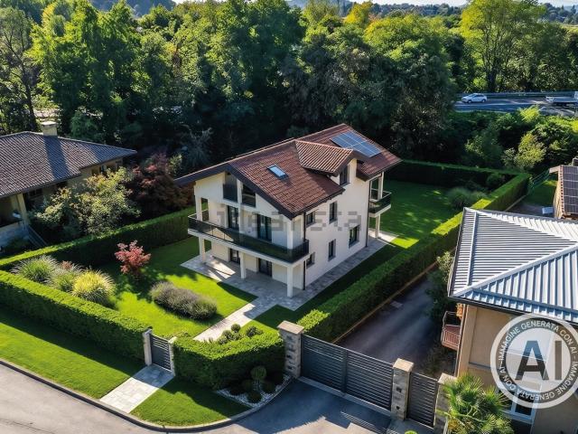 Casa in vendita a Buguggiate, Varese