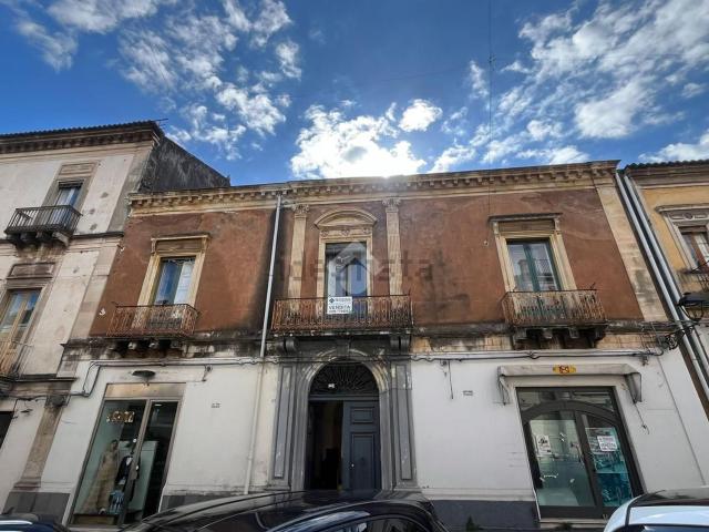 Casa in vendita a Giarre, Sicilia