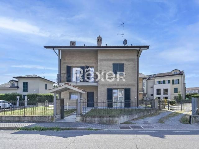 Casa in vendita a Treviglio, Bergamo