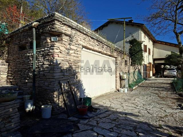 Casa in vendita a Cavaso del Tomba, Caniezza