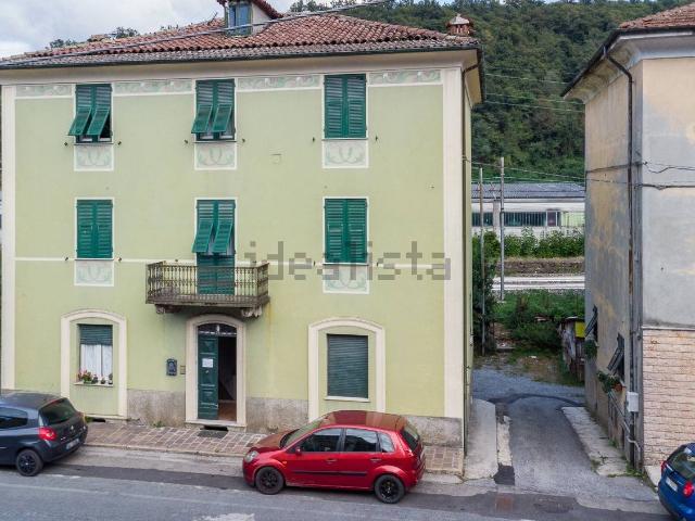 Casa in vendita a Ronco Scrivia, Liguria