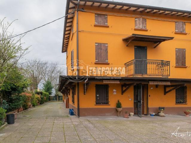 Casa in vendita a Pianura Reggiana, Re
