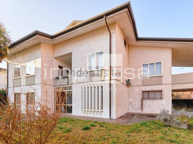 Casa in vendita a Moriago Della Battaglia, Veneto