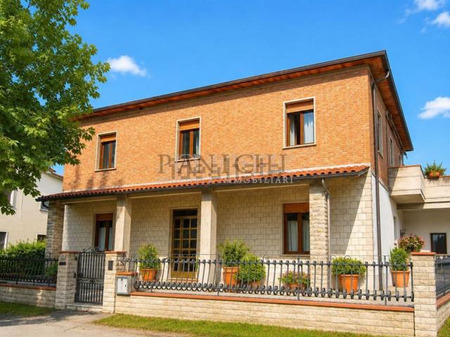 Casa in vendita a Asciano Scalo, Asciano