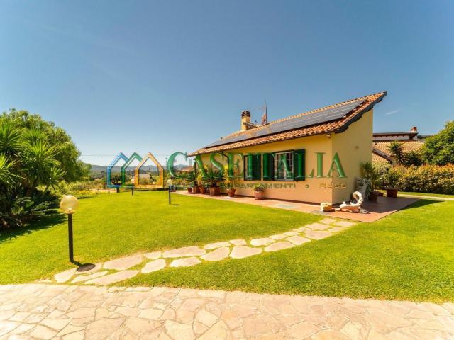 Casa in vendita a Cisano Sul Neva, Liguria