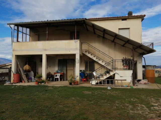 Casa in vendita a Mosciano Sant'Angelo, Teramo