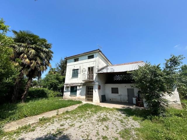 Casa in vendita a Rosà, Veneto