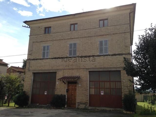 Casa in vendita a Marche, Macerata