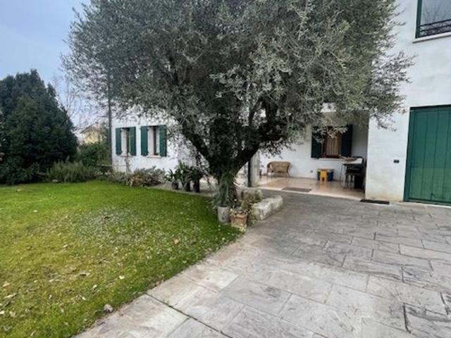 Casa in vendita a Santa Giustina In Colle, Veneto