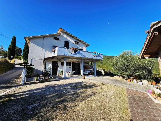 Casa in vendita a San Michele, Marche