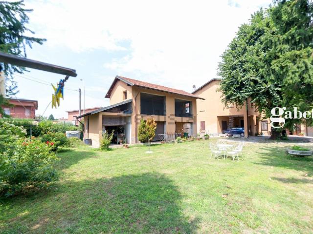 Casa in vendita a Robbiate, Lecco