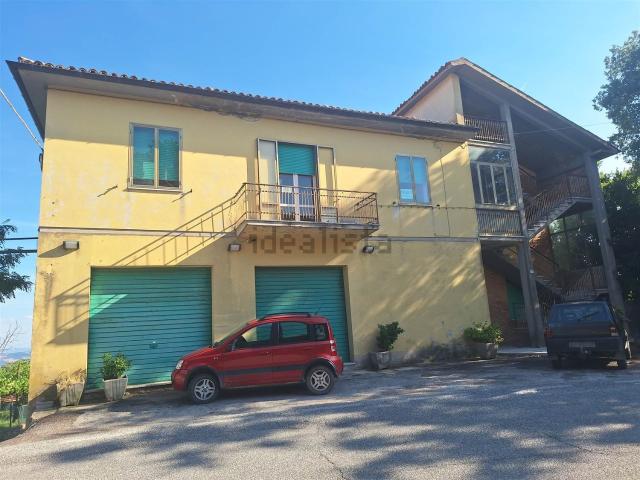 Casa in vendita a Corsciano, San Severino Marche