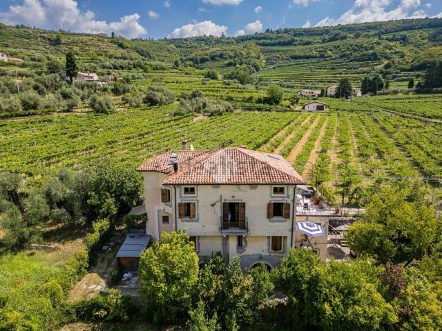 Casa in vendita a Fumane, Veneto