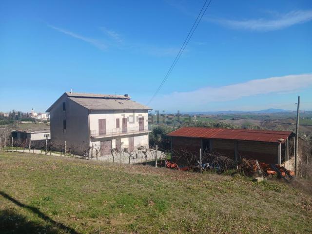 Casa in vendita a Strada, Marche