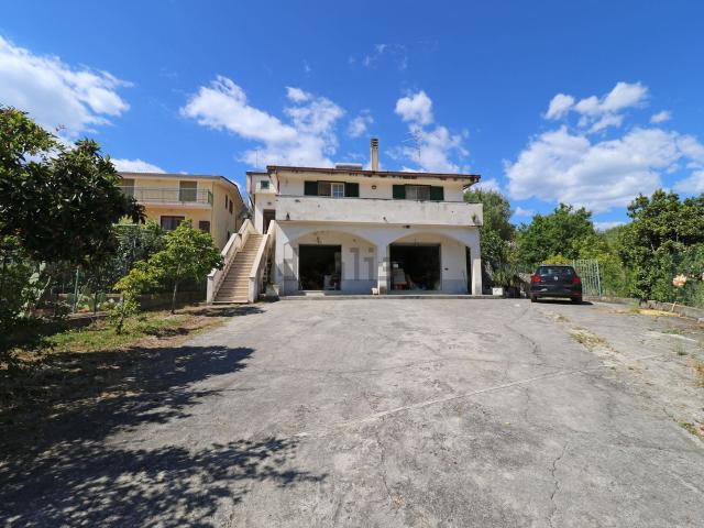 Casa in vendita a Centola, Campania