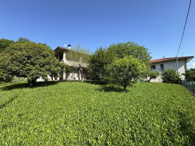 Casa in vendita a Trissino, Veneto