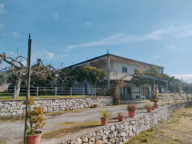 Casa in vendita a Guardia Sanframondi, Campania