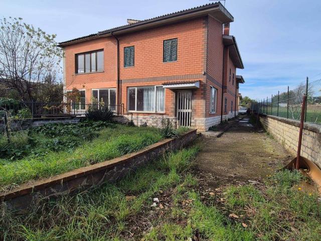 Casa in vendita a Roma Capitale, Lazio