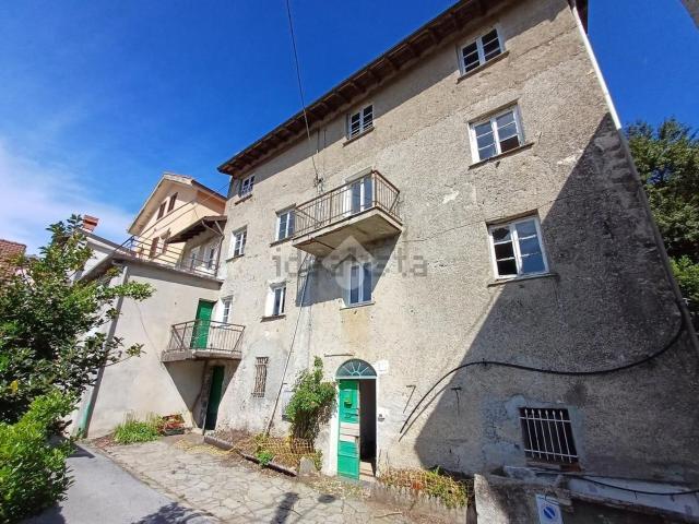 Casa in vendita a Savignone, Liguria