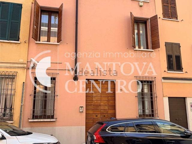 Casa in vendita a Fiera-Catena, San Giorgio Di Mantova