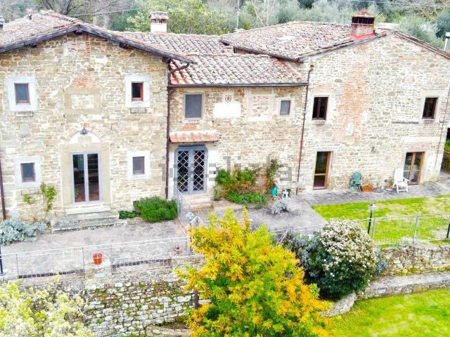 Casa in vendita a Unione di Comuni Valdarno e Valdisieve, Pelago