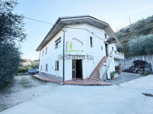 Casa in vendita a Borgo Chiaro, Marche