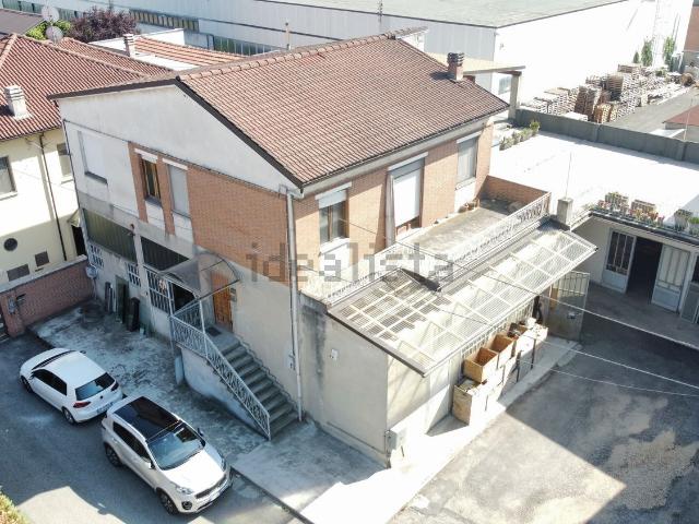 Casa in vendita a Castagnole delle Lanze, Piemonte