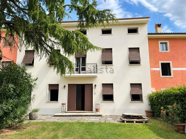 Casa in vendita a Terrossa di Roncà, Roncà