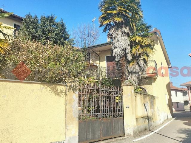 Casa in vendita a Conturbia, Agrate Conturbia