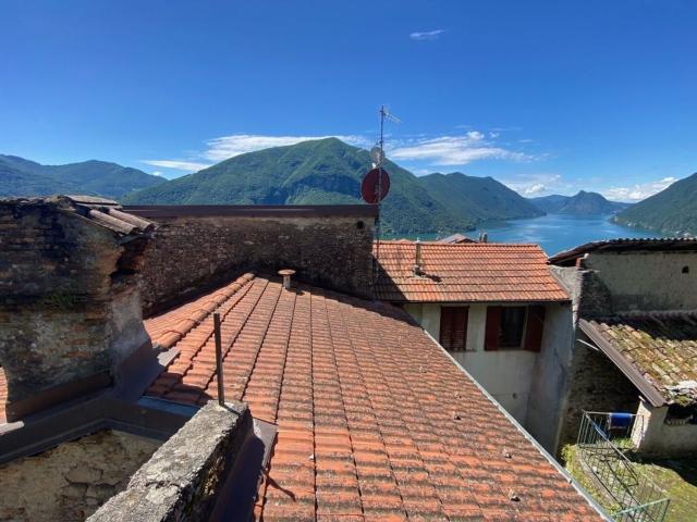 Casa in vendita a Valsolda, Lombardia