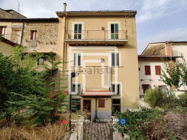 Casa in vendita a Castelvecchio Subequo, L'Aquila