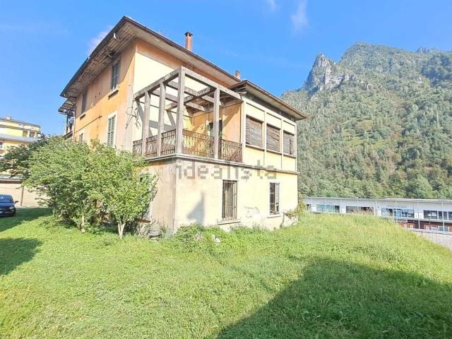 Casa in vendita a Ponte Nossa, Lombardia